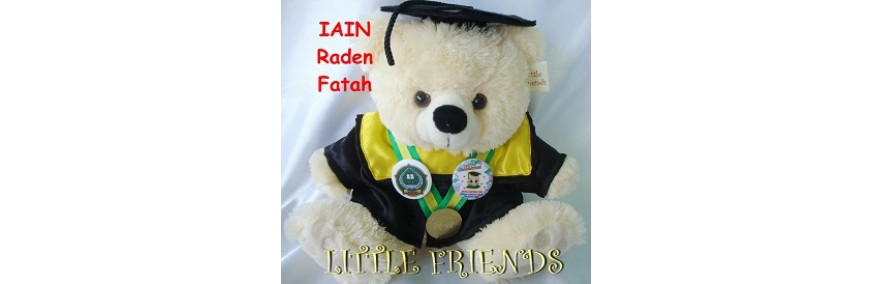 Boneka Wisuda IAIN Raden Fatah